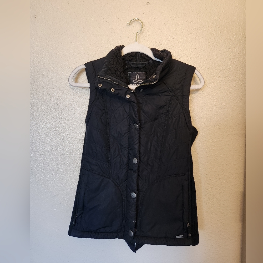 Prana vest black